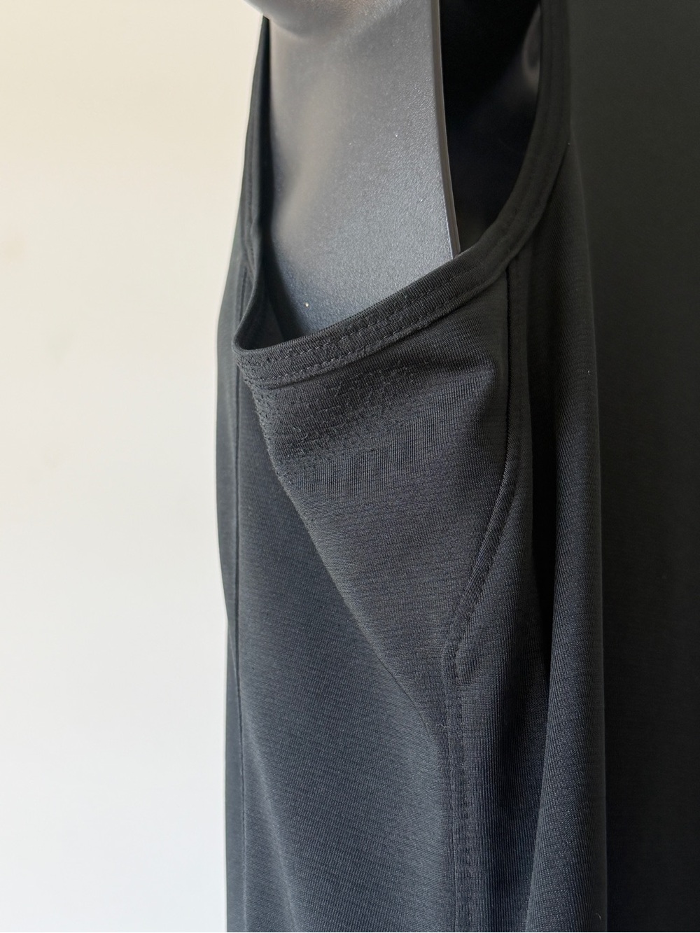 ASICS Black Performance Racerback Tank Top Womens Small Active Basic Work Out - Picture 6 of 9